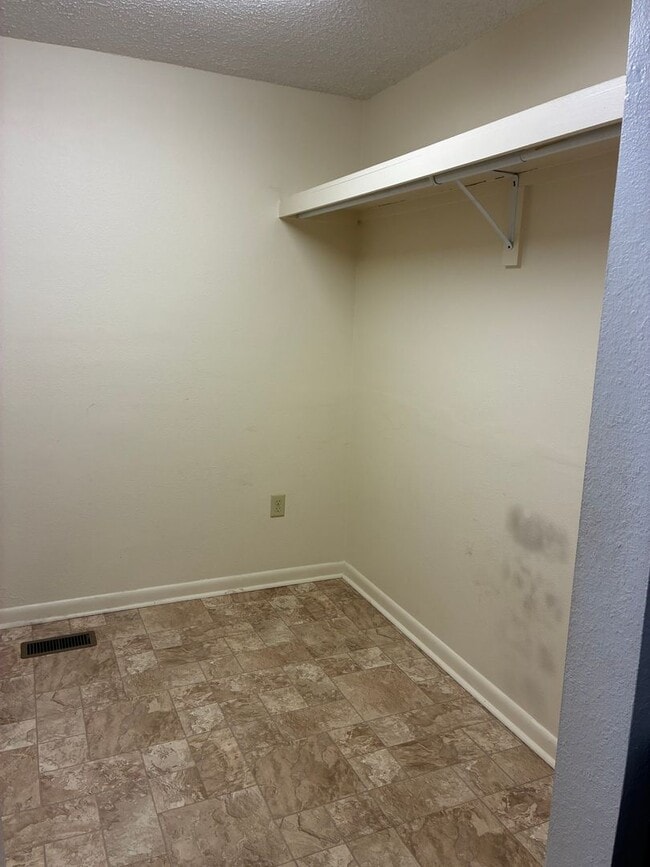 Building Photo - Chef's Kitchen! Large Home on Corner Lot with Spacious Fenced Yard