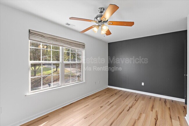 Building Photo - 1147 Coker Cir