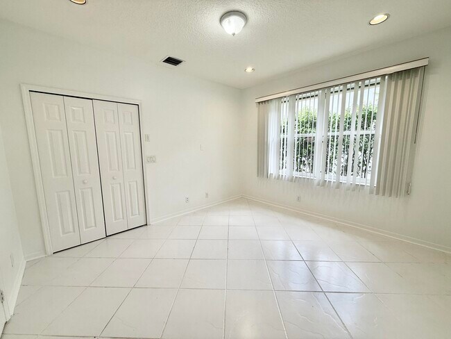 Building Photo - 12310 Riverfalls Ct