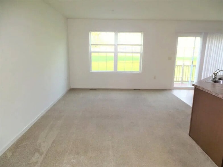 Building Photo - 185 Linda Sue Ln