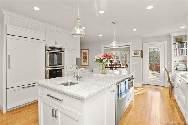 Building Photo - 12 Signal Ln