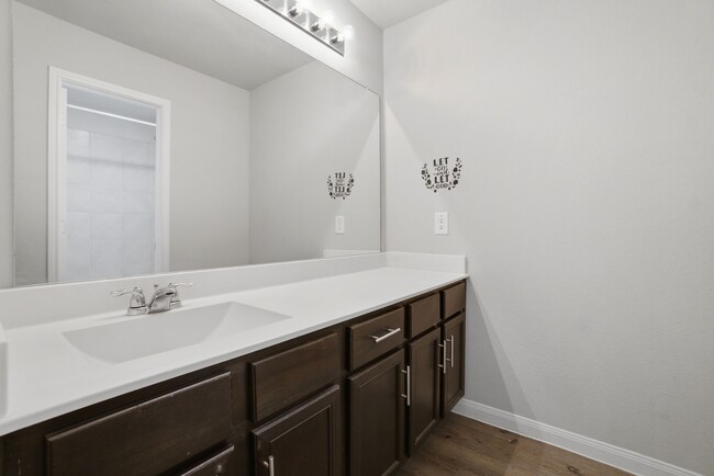 Building Photo - 22210 Great Royal Ln