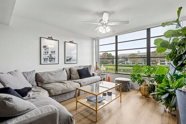 Building Photo - 1518 Whitehall Dr