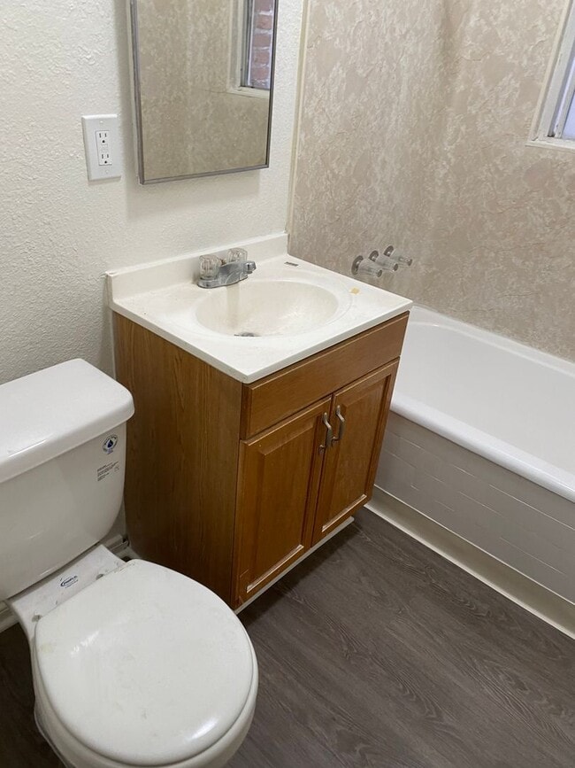 Building Photo - 461 W Colorado St