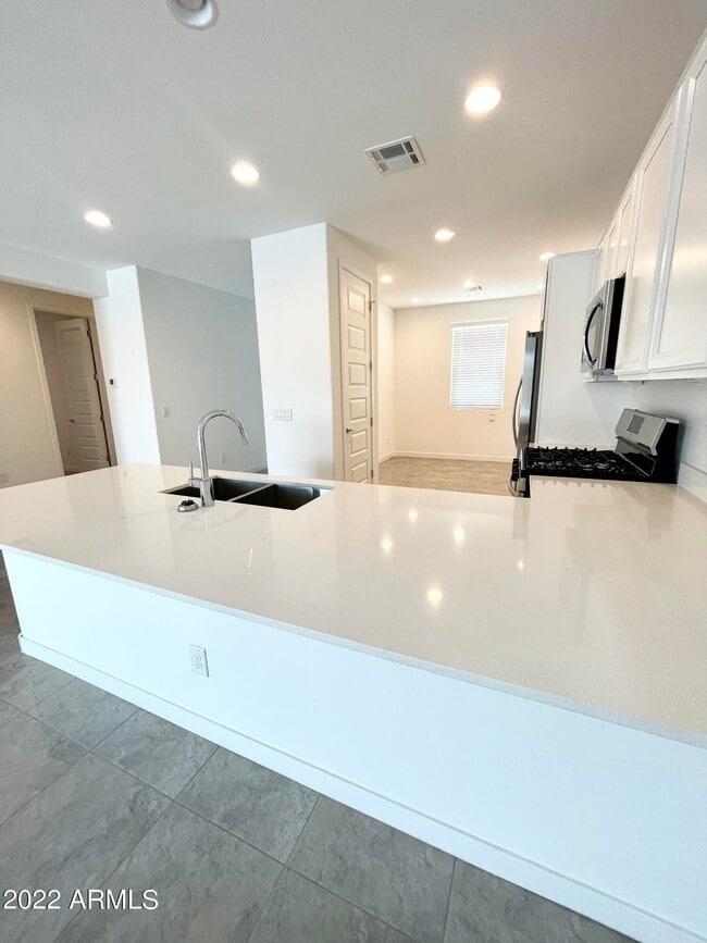 Building Photo - 3831 S 63rd Dr