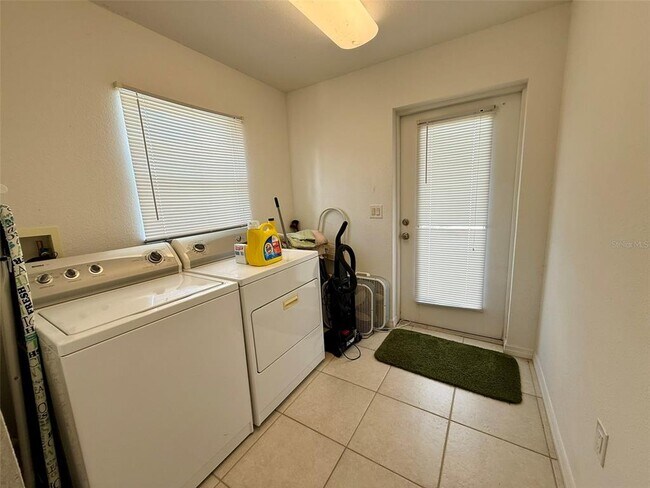 Building Photo - 65 Pepe Ct