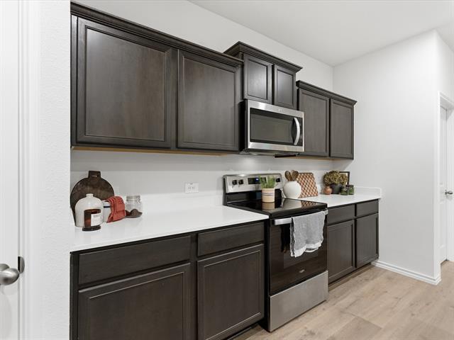 Building Photo - 11120 E Chase Ln