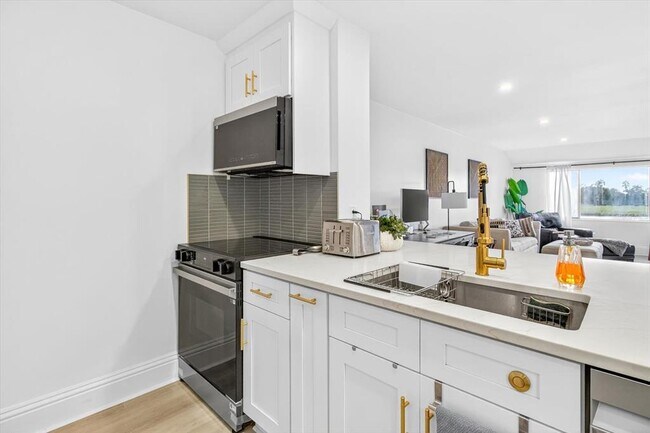 Building Photo - 29254 Bay Hollow Dr