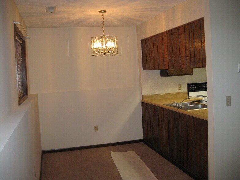 Building Photo - 260 Wilbur Dr NE