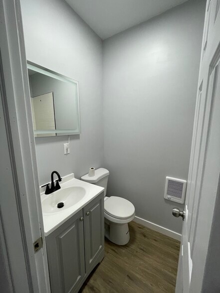 Bathroom - 2260 N 16th St
