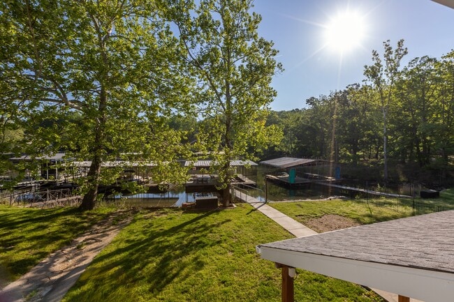 Building Photo - 70 Water Oak Ln