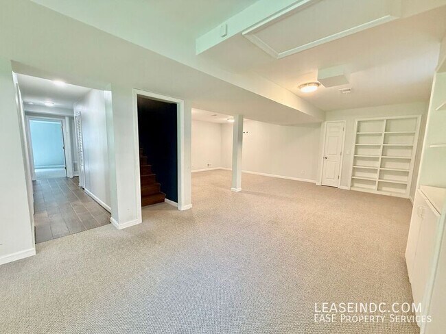 Building Photo - 4439 Springdale St NW