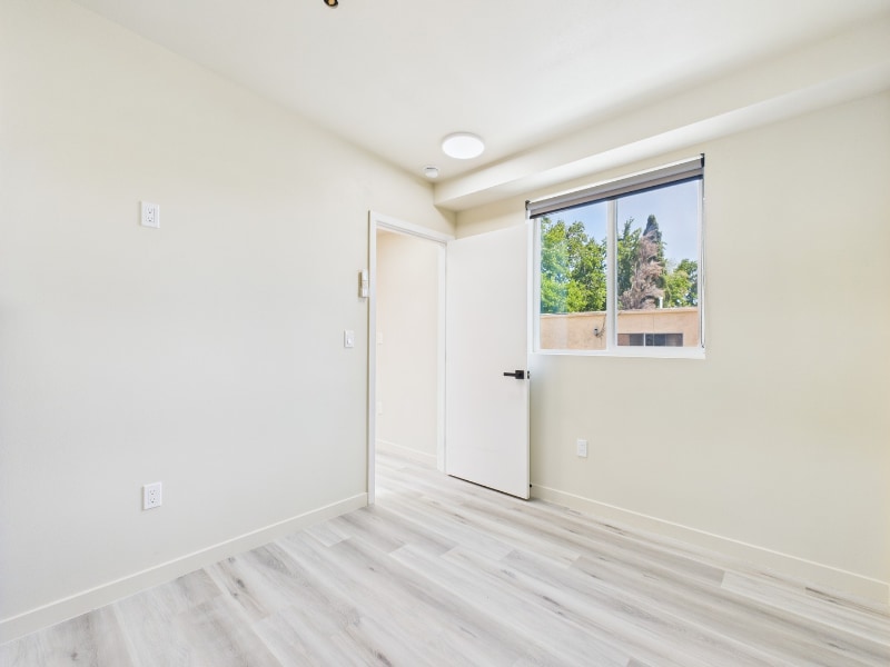 Building Photo - 8453 Langdon Ave