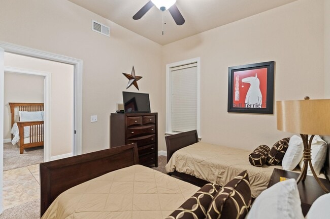 Building Photo - 101 W Bank