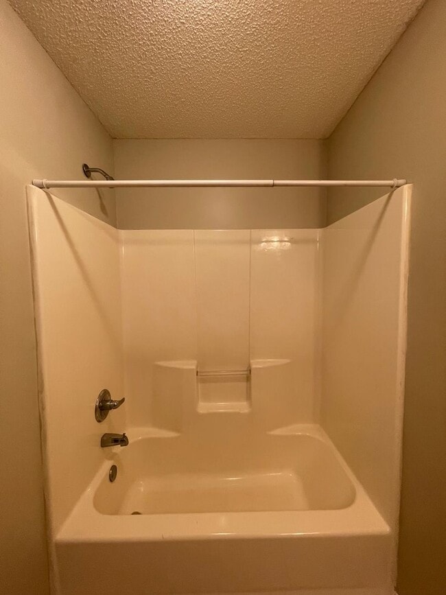 Building Photo - Courtyard Subdivision!!