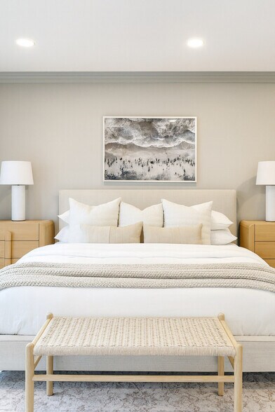 Building Photo - 5870 Cactus Way