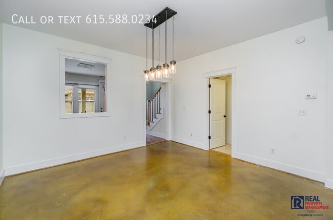 Building Photo - 1427 Winding Creek Dr