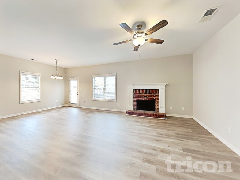 Building Photo - 122 Carriage Lake Dr