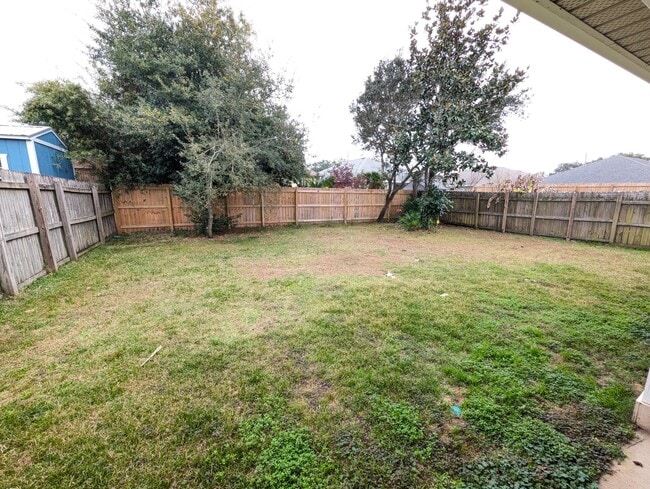 Building Photo - 1880 Presidio St