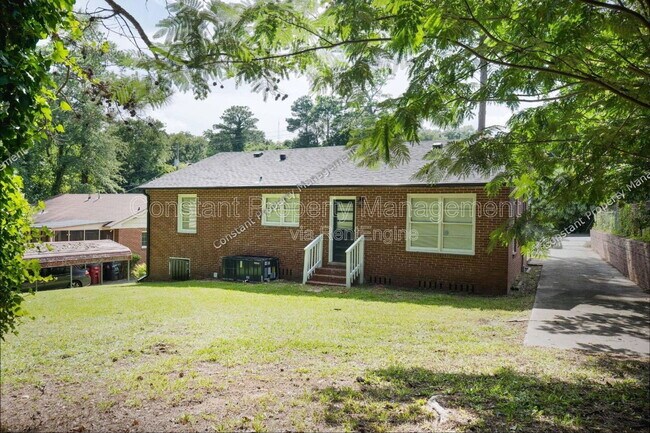 Building Photo - 489 Forest Ave