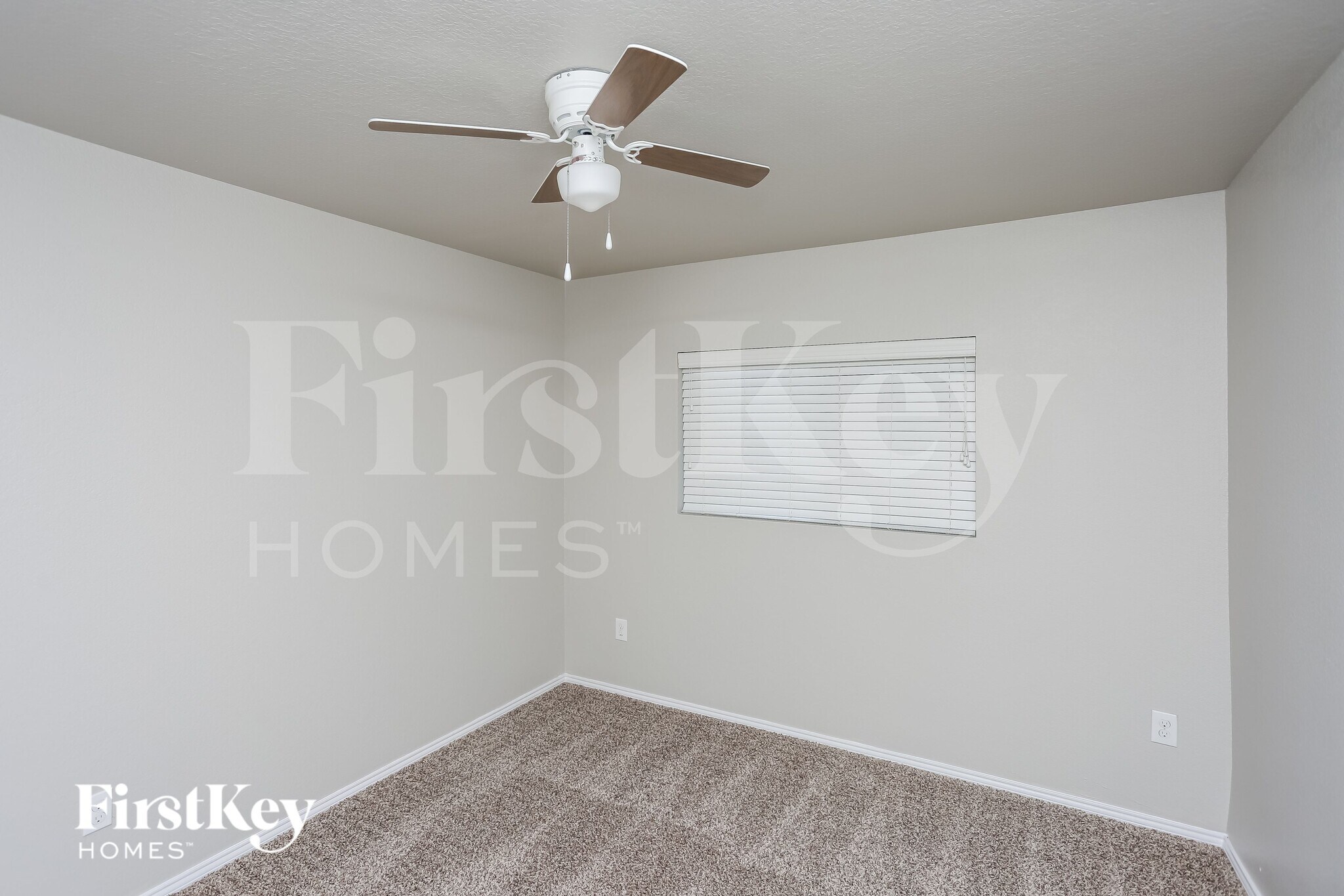 Building Photo - 10460 Winding Passage Way