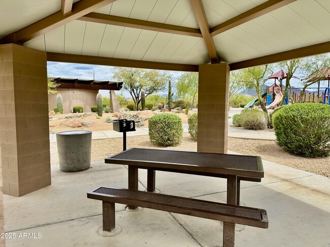 Building Photo - 5803 E Parnell Dr