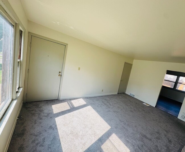 Building Photo - Pine Point Apartments – In the Heart of Waukesha