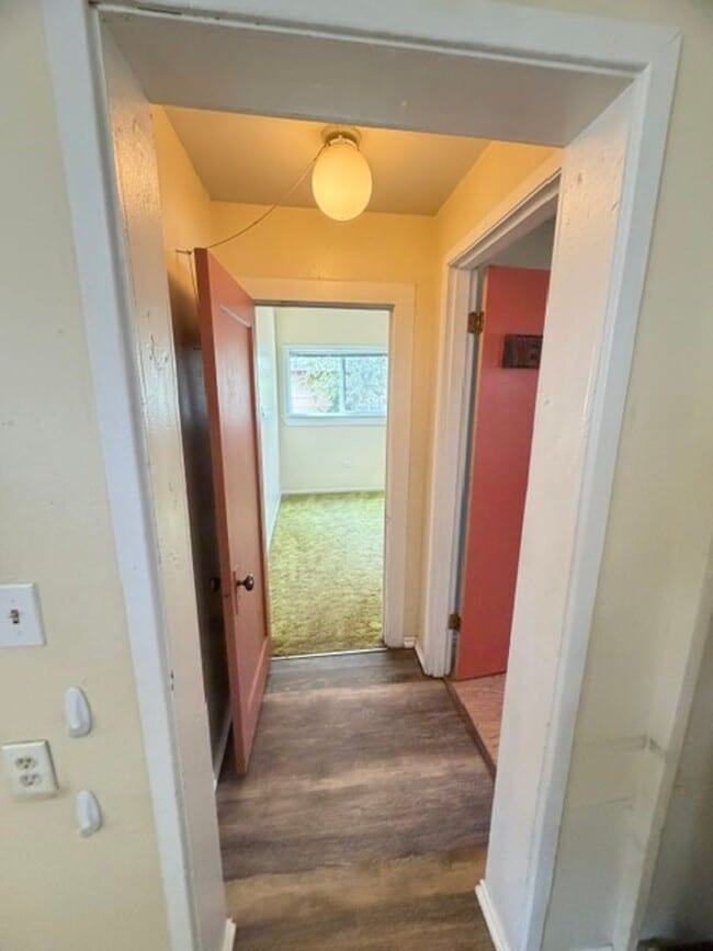 Building Photo - 363 E Elm St