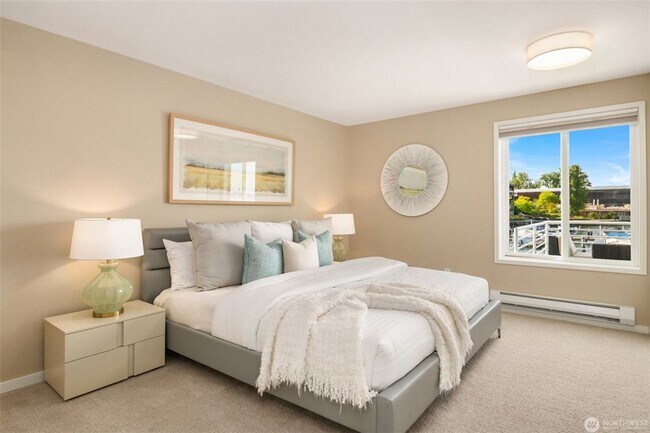 Building Photo - 2bd/1.75ba Kirkland Condo