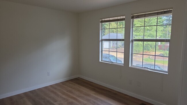 Building Photo - 10242 Ashley Cir NW