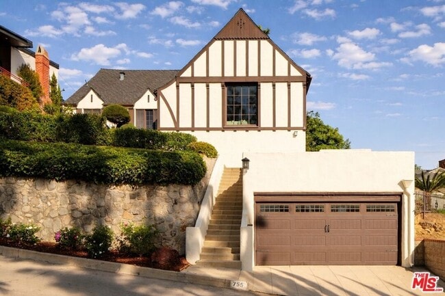 Building Photo - 755 Luton Dr