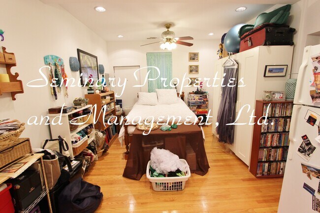 Interior Photo - 1030 W George