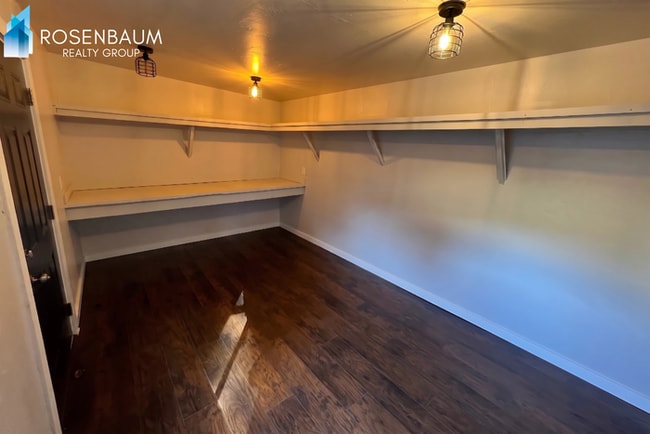 Building Photo - Charming 2-bedrooms, 1.5-baths cottage in the heart of historic Mayer, AZ!