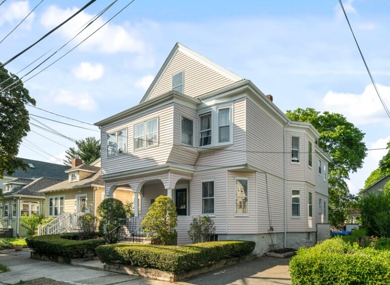 Building Photo - 44 Greenleaf Ave