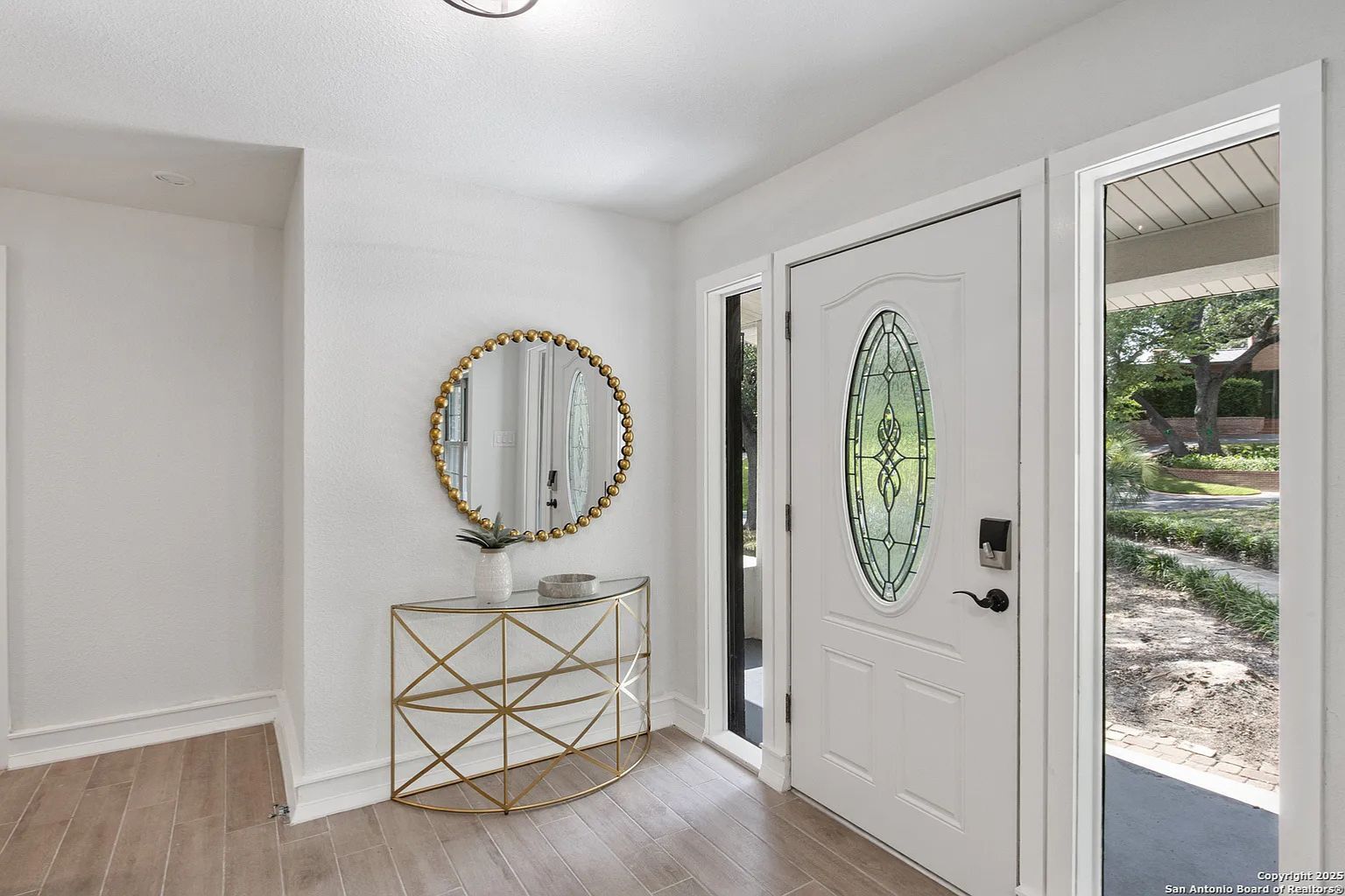 Building Photo - 123 E Brandon