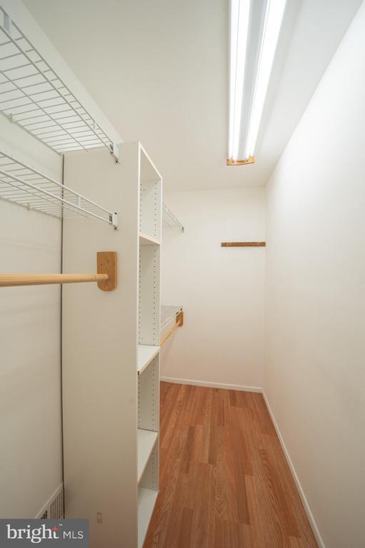 Building Photo - 9572 Inverary Ct