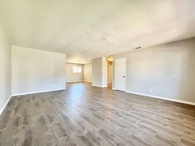 Building Photo - 3604 Ketch Ave