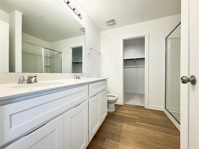 Building Photo - 130 Golden Bell Wy