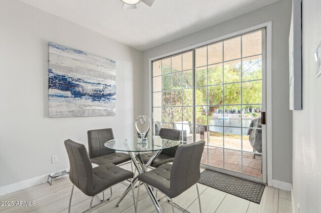 Building Photo - 1413 W Coral Reef Dr