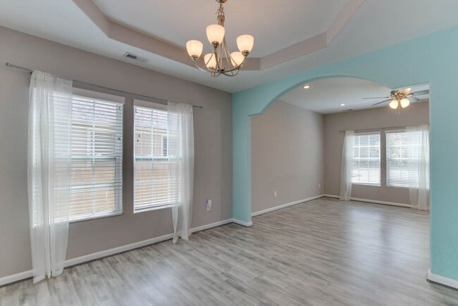 Building Photo - Beautiful Home For Rent in Ocean View!