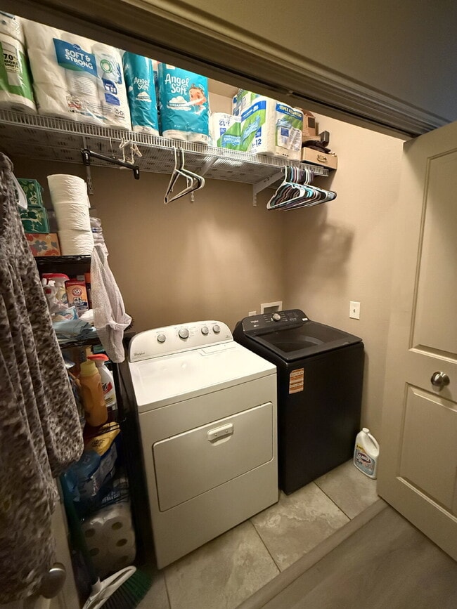 Building Photo - "Spacious 3-Bedroom Condo Oasis in Hurricane, UT – 2 Full Baths & 1,263 Sq Ft of Comfort!"