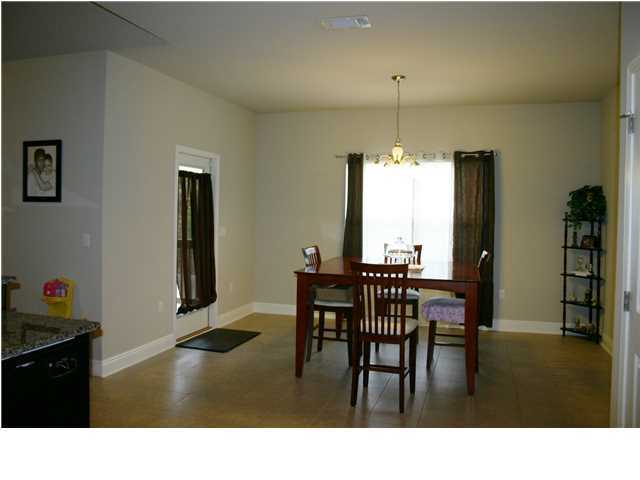 Building Photo - 658 Red Fern Rd