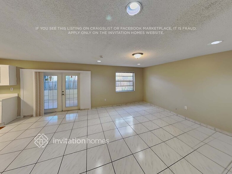 Building Photo - 8216 NW 192nd Terrace