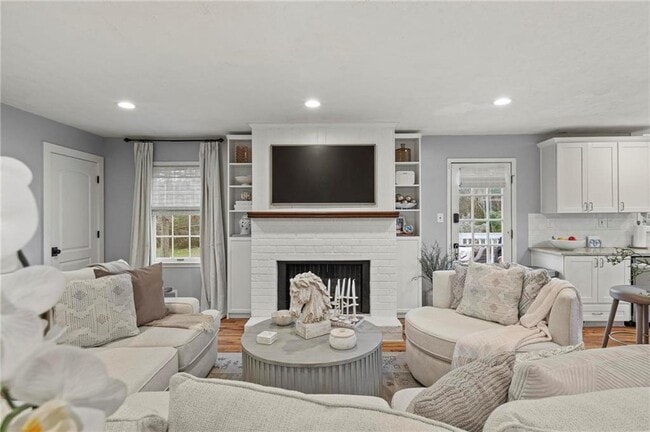 Building Photo - 120 Timber Creek Terrace