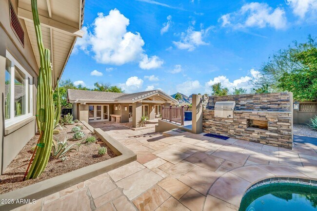 Building Photo - 4531 E Quartz Mountain Rd