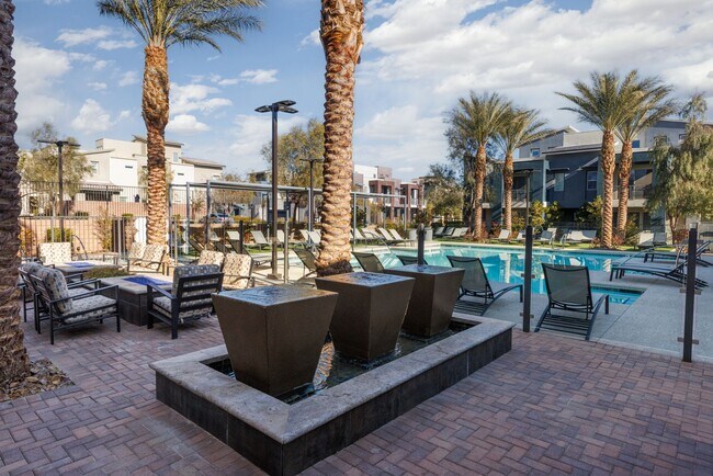 Building Photo - First floor unit in luxury gated Summerlin...