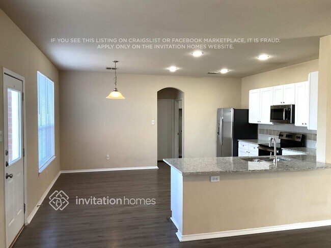 Building Photo - 1000 Pebblecreek Dr