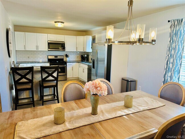 Building Photo - 18 Hawkins St