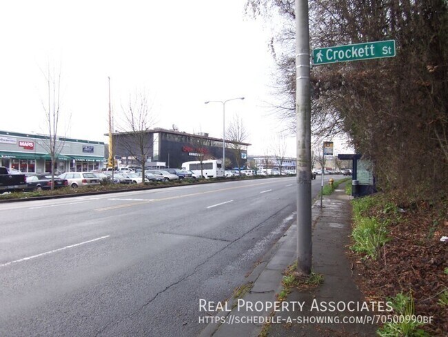 Building Photo - 2100 8th Ave N