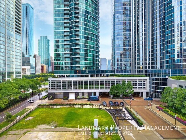 Building Photo - 1201 S Prairie Ave
